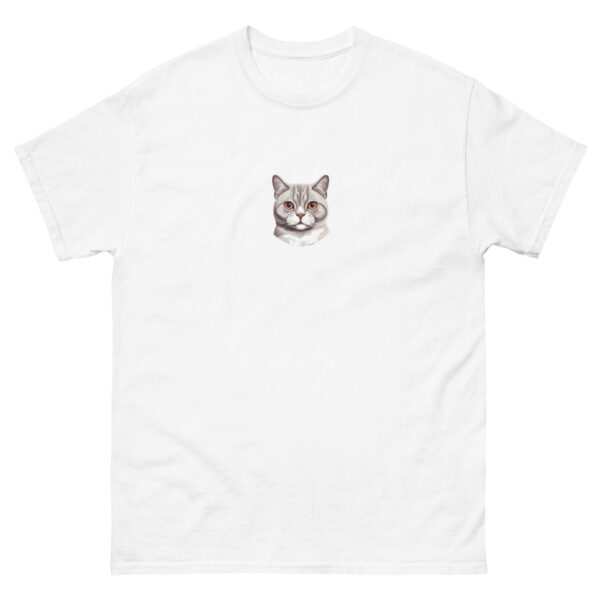 Graphic t-shirt of a majestic shorthair cat.