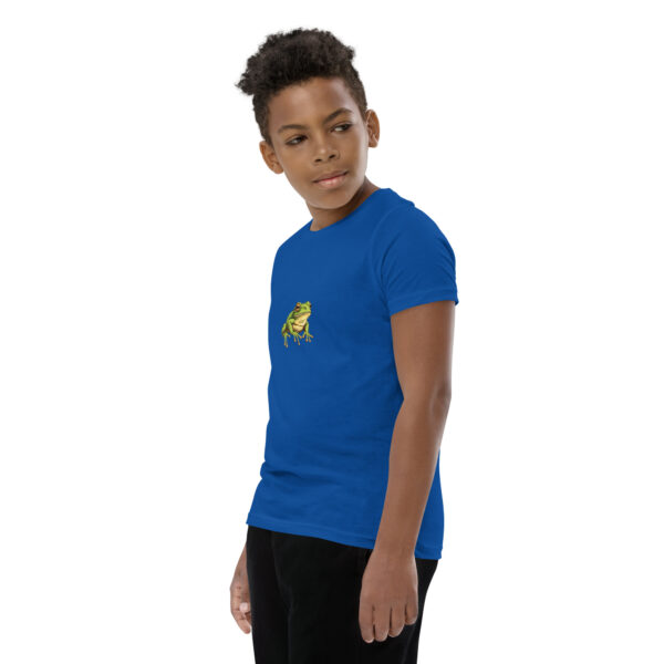 Youth classic graphic t-shirt featuring a clean and colorful image of a tree frog, adding vibrancy and nature-inspired style to your wardrobe.